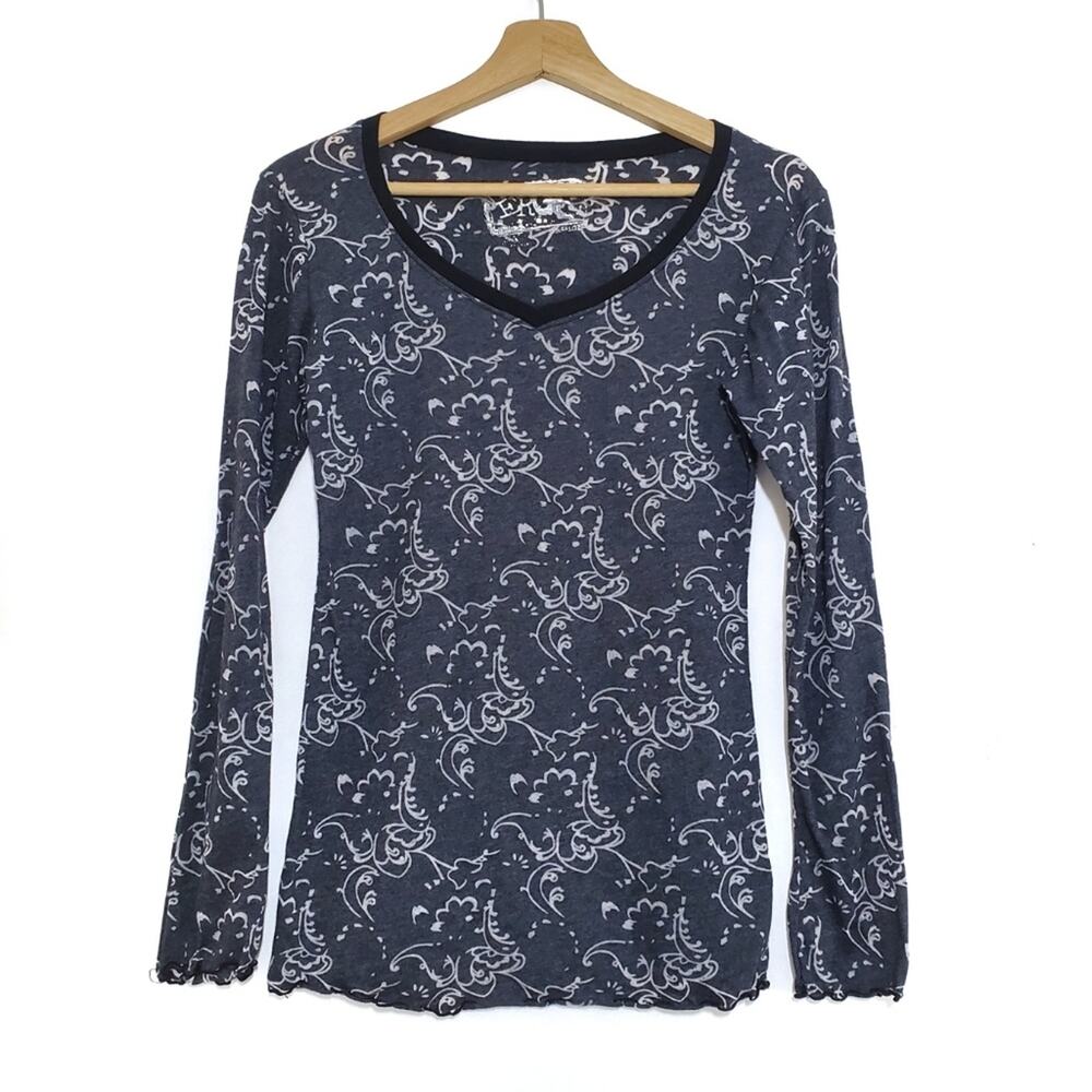 Erge | Soft Lightweight Patterned Long Sleeve Tee Y2K